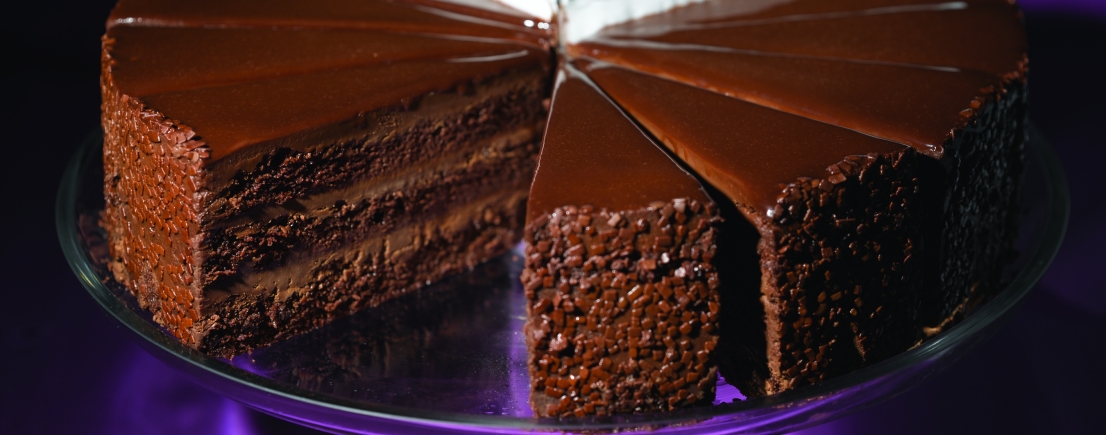 Bindi Chocolate Fondant Cake - Precut 